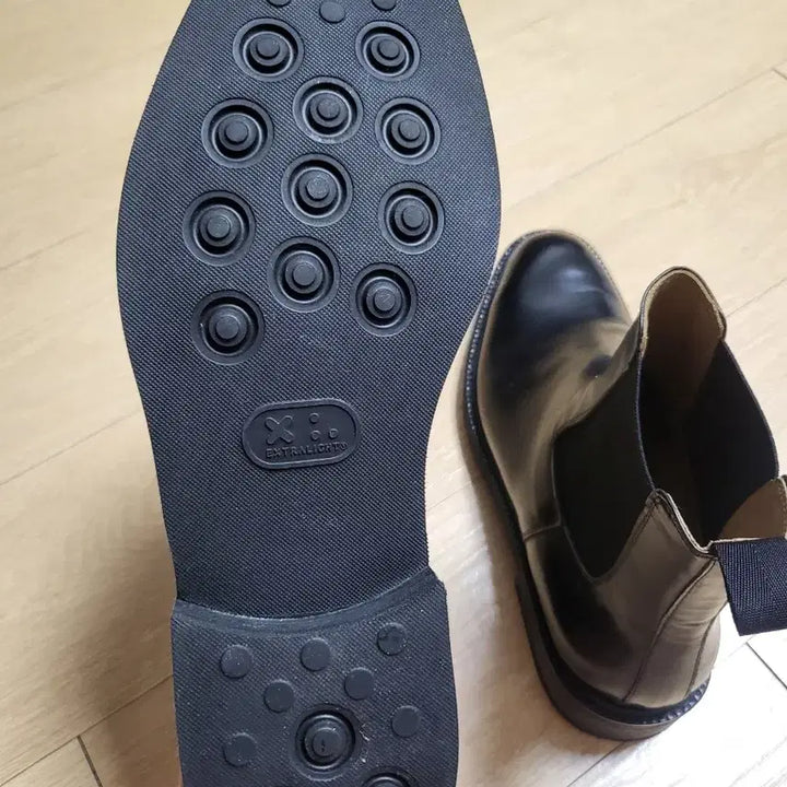 [BUNJANG] Banana Fit Chelsea Boots Black 255 Size / 레더 첼시부츠 255사이즈