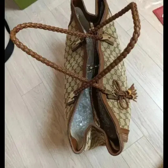 [BUNJANG] Gucci GG Logo Bamboo Tassel Tote Bag / 구찌 GG 로고 쟈카드 숄더백