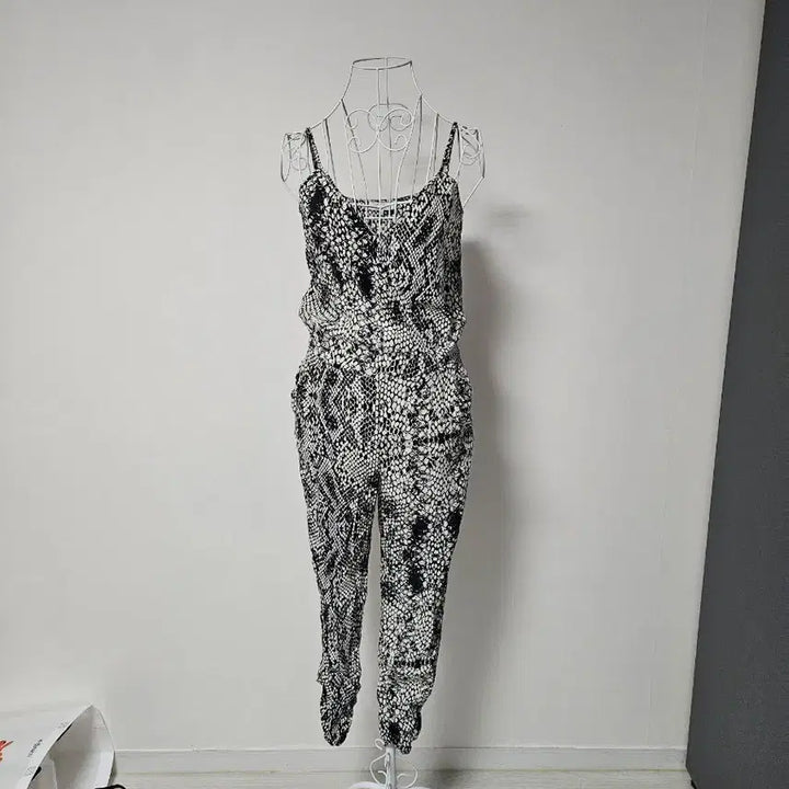 [BUNJANG] Parker Jumpsuit / Parker jumpsuit 미국브랜드 파커 점프수트 원피스