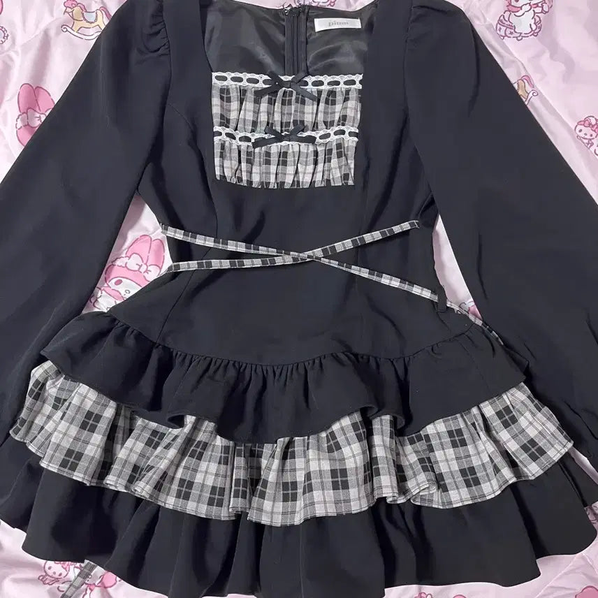 [BUNJANG] Liz Lisa Tiered Ribbon Setup / 피움 사다리 리본 티어트 셋업 리즈리사 시허니 다리치 노에미 에블린