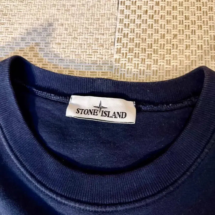 [BUNJANG] Stone Island Round Neck Navy Sweatshirt (L) / ((신형/Lsize)) 스톤아일랜드 라운드 맨투맨 네이비