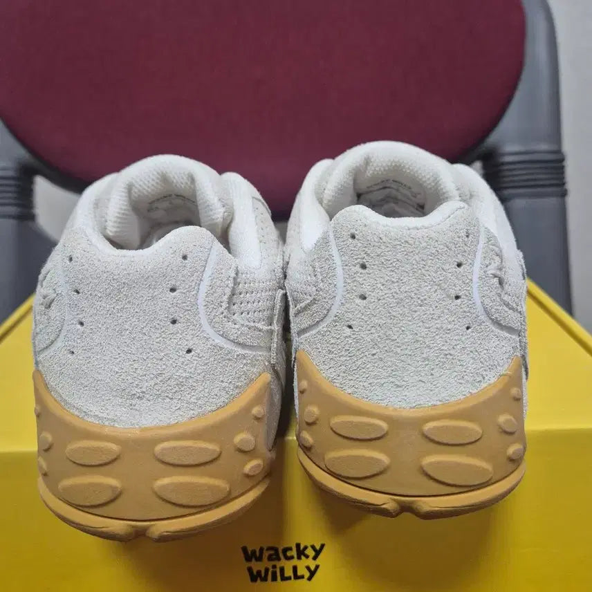 [BUNJANG] Wacky Willy Ecru Sneakers / 와키윌리 에쿠르