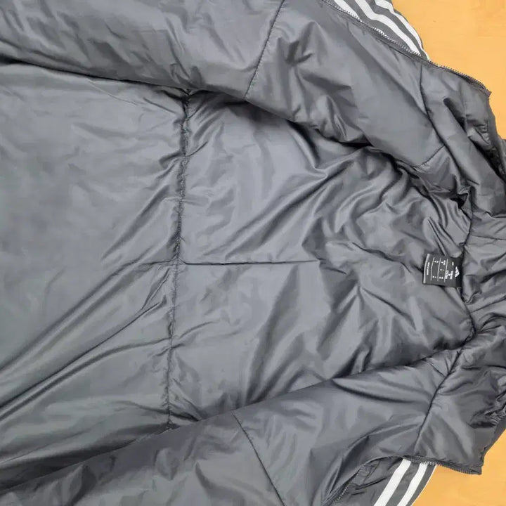 [BUNJANG] Adidas Lightweight Hooded Padded Jacket (XL) / (가격최종인하)아디다스 경량 후드패딩(XL)