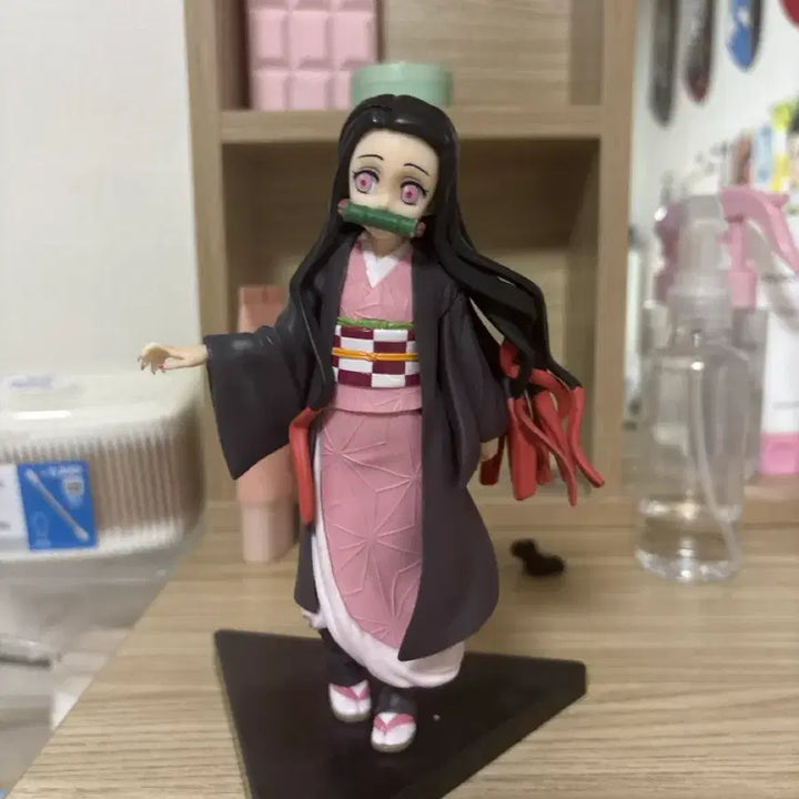 [BUNJANG] Demon Slayer Nezuko Figure (Damaged) / 귀멸의 칼날 네즈코 피규어 판매 (하자 있음)