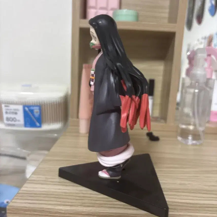 [BUNJANG] Demon Slayer Nezuko Figure (Damaged) / 귀멸의 칼날 네즈코 피규어 판매 (하자 있음)