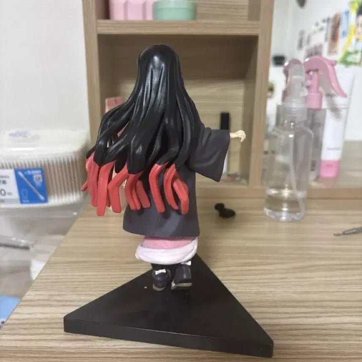 [BUNJANG] Demon Slayer Nezuko Figure (Damaged) / 귀멸의 칼날 네즈코 피규어 판매 (하자 있음)