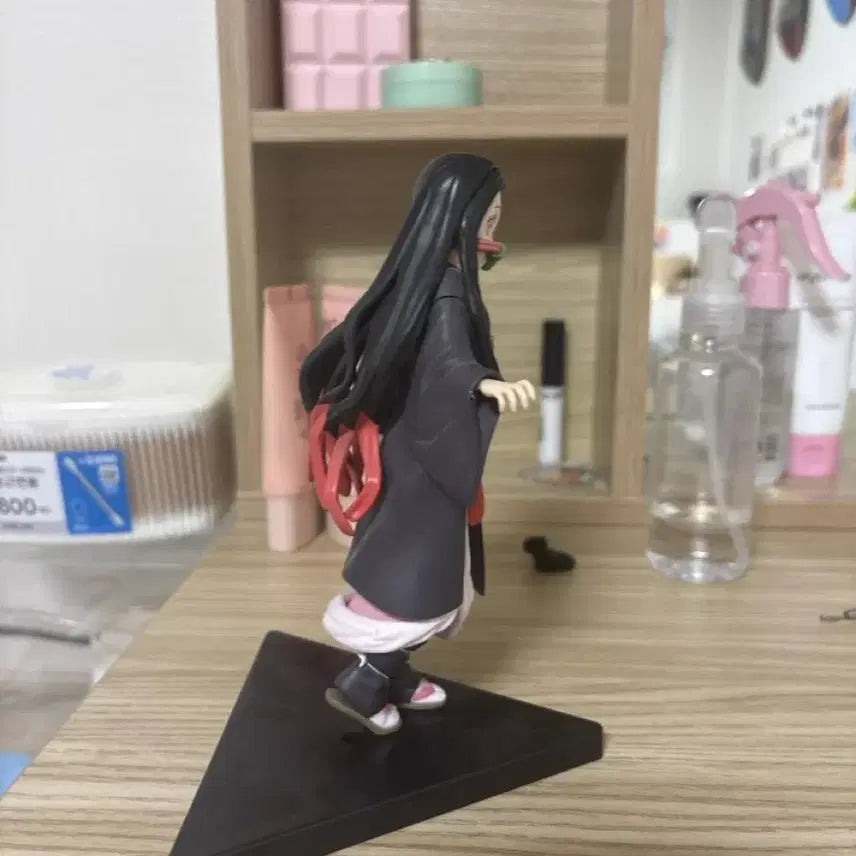 [BUNJANG] Demon Slayer Nezuko Figure (Damaged) / 귀멸의 칼날 네즈코 피규어 판매 (하자 있음)