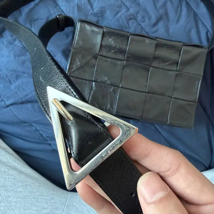 [BUNJANG] Bottega Veneta Leather Cassette Bag Black / 보테가베네타 레더 카세트백 블랙