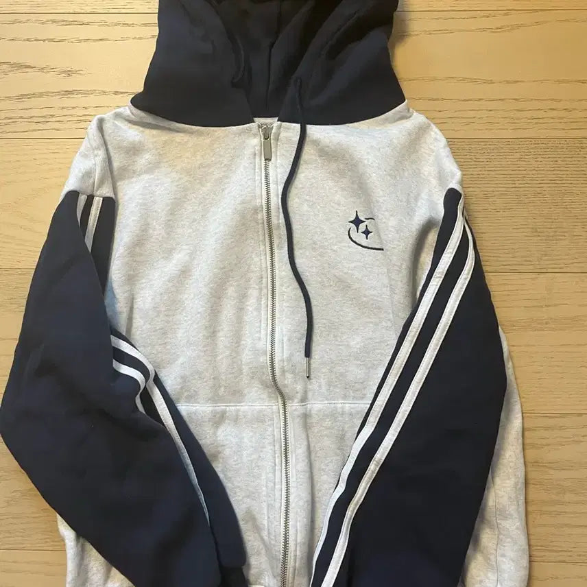 [BUNJANG] Cross Dressley Color Block Hooded Zip-Up Jacket / 크로스드레슬리 배색 후드 집업 1사이즈
