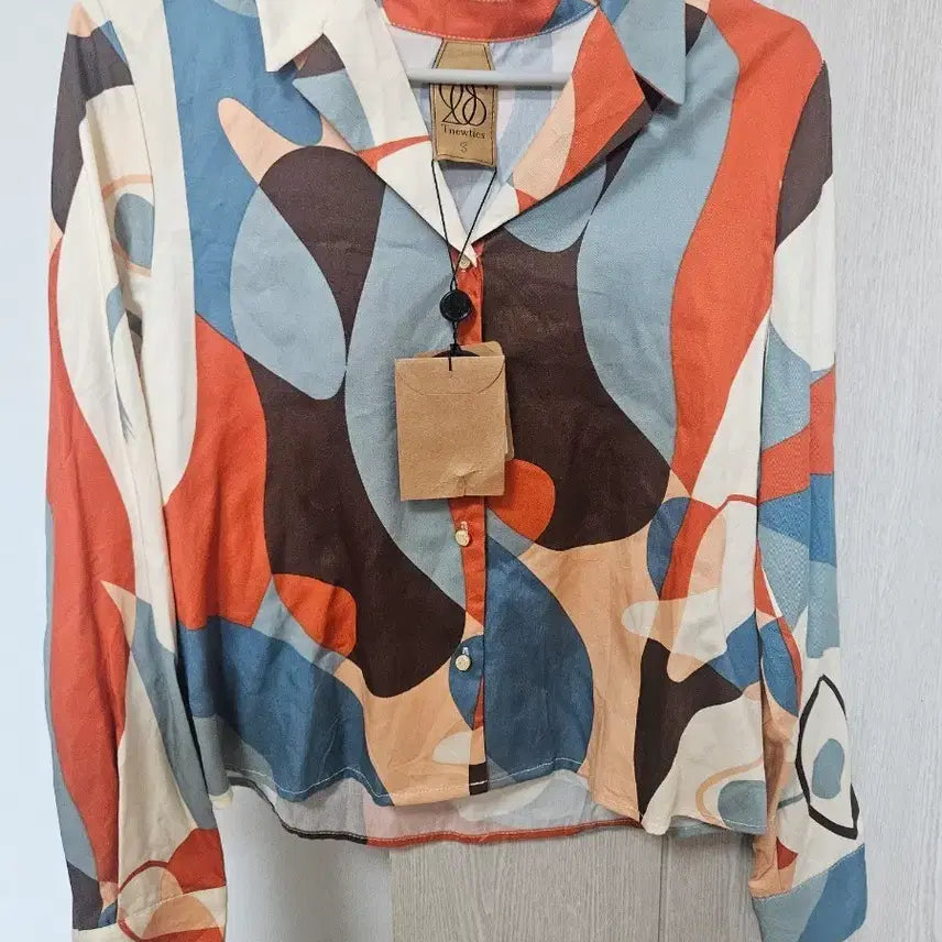 [BUNJANG] Tnewties Patterned Blouse Shirt / tnewties 패턴 블라우스 셔츠