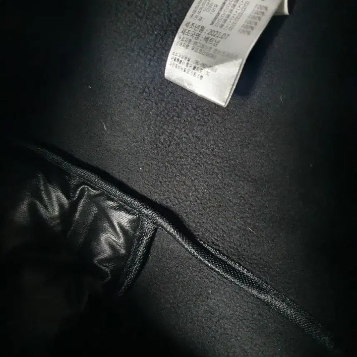 [BUNJANG] Puma Black Padded Hooded Zip-up Jacket (L) / 푸마 블랙 패딩 후드집업L