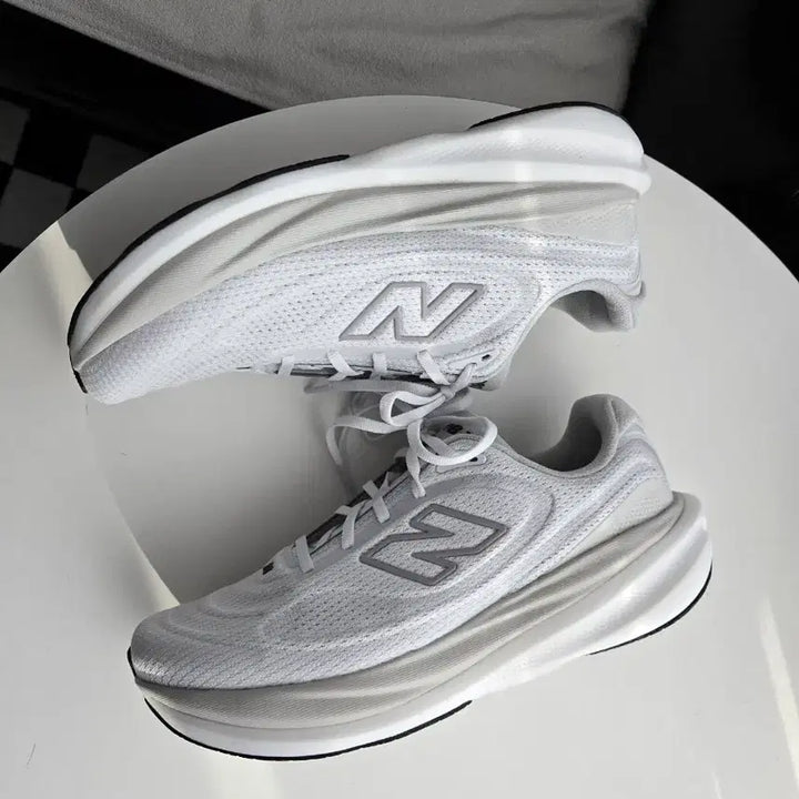 [BUNJANG] New Balance 1080 V15 2E Running Shoes / 뉴발란스 1080 V15 2E 260사이즈