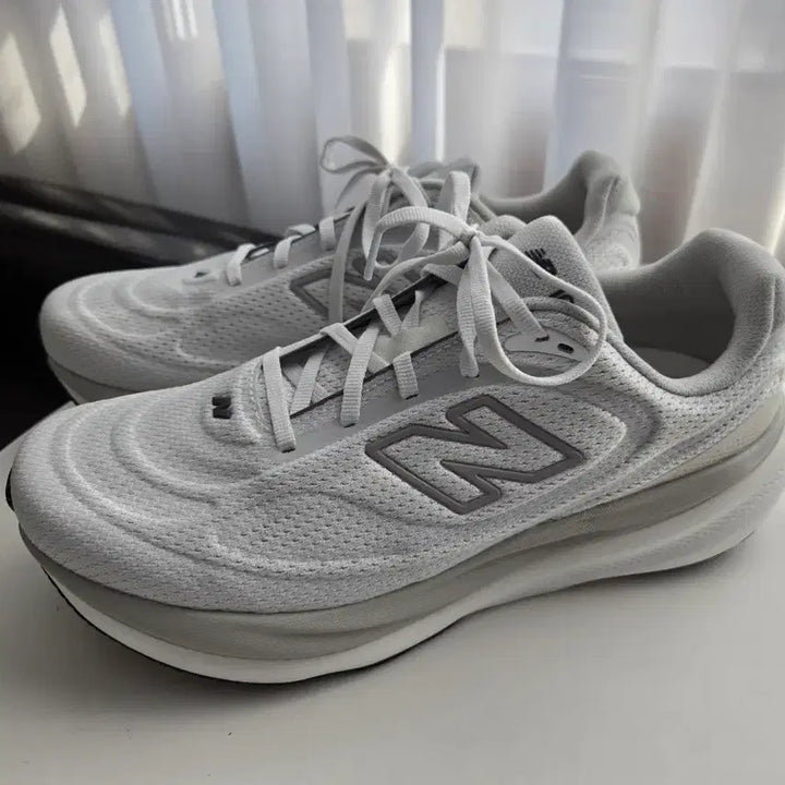 [BUNJANG] New Balance 1080 V15 2E Running Shoes / 뉴발란스 1080 V15 2E 260사이즈
