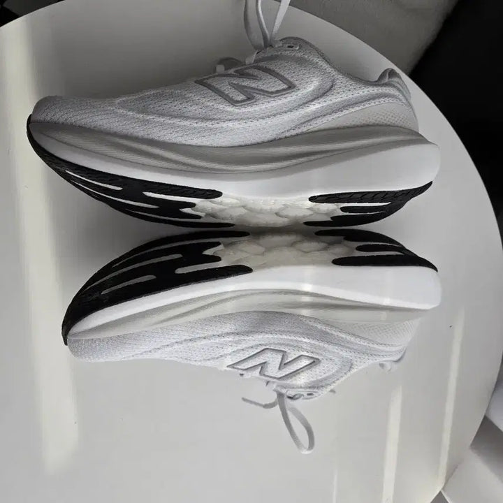 [BUNJANG] New Balance 1080 V15 2E Running Shoes / 뉴발란스 1080 V15 2E 260사이즈
