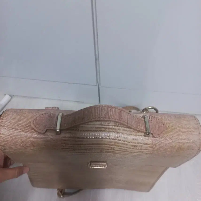 [BUNJANG] Andrea Vana Gaya Leather Backpack / 안드레아바나 가야 백팩. 토트 백팩 겸용