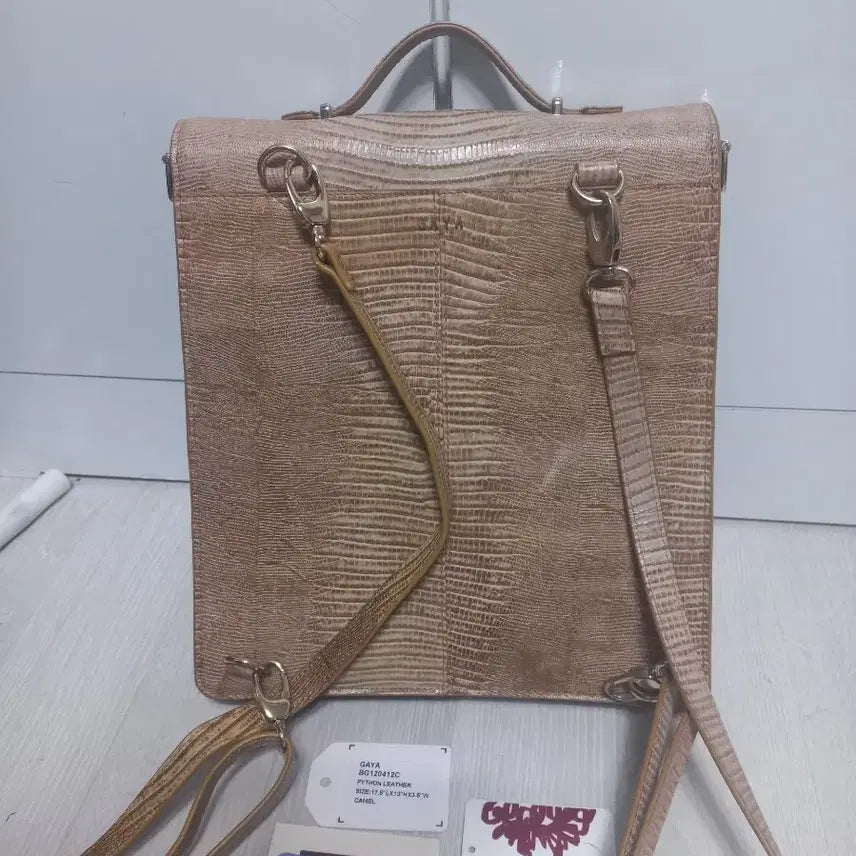 [BUNJANG] Andrea Vana Gaya Leather Backpack / 안드레아바나 가야 백팩. 토트 백팩 겸용