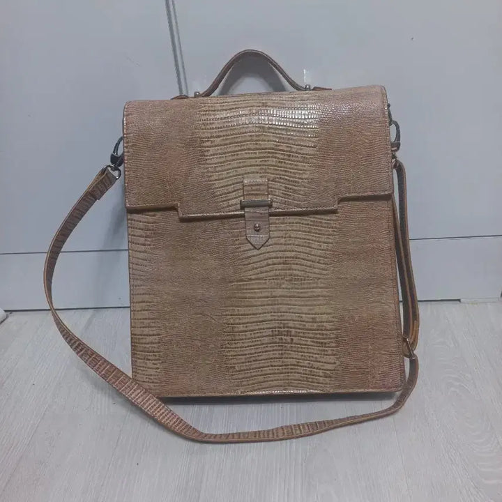 [BUNJANG] Andrea Vana Gaya Leather Backpack / 안드레아바나 가야 백팩. 토트 백팩 겸용