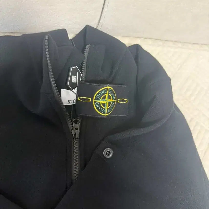 [BUNJANG] Stone Island Knit Zip-up / 스톤아일랜드 니트집업
