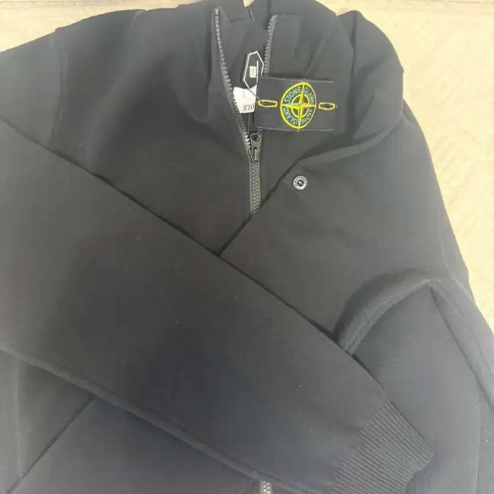 [BUNJANG] Stone Island Knit Zip-up / 스톤아일랜드 니트집업