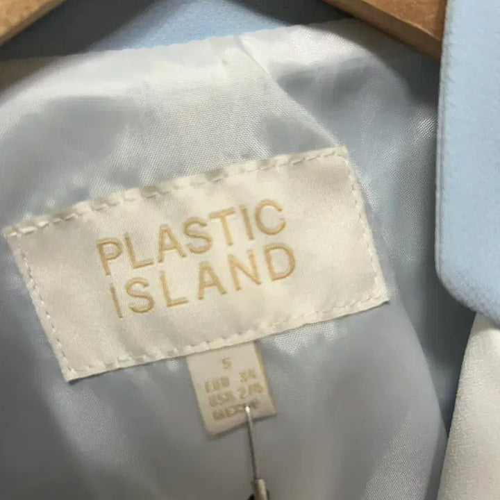 [SOLD OUT] 플라스틱아일랜드 블루 더블 자켓 새상품 S