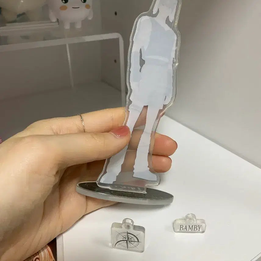 [BUNJANG] PLAVE Bambi Acrylic Stand / plave 플래이브 밤비 아크릴 스탠드