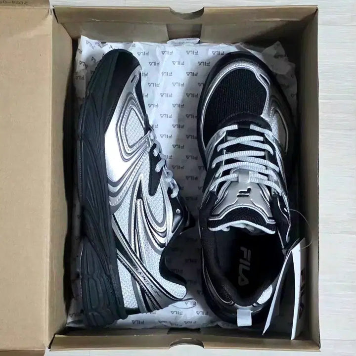 [BUNJANG] FILA Interrun Lightweight Running Shoes / FILA 런 운동화 240/265 [새상품]