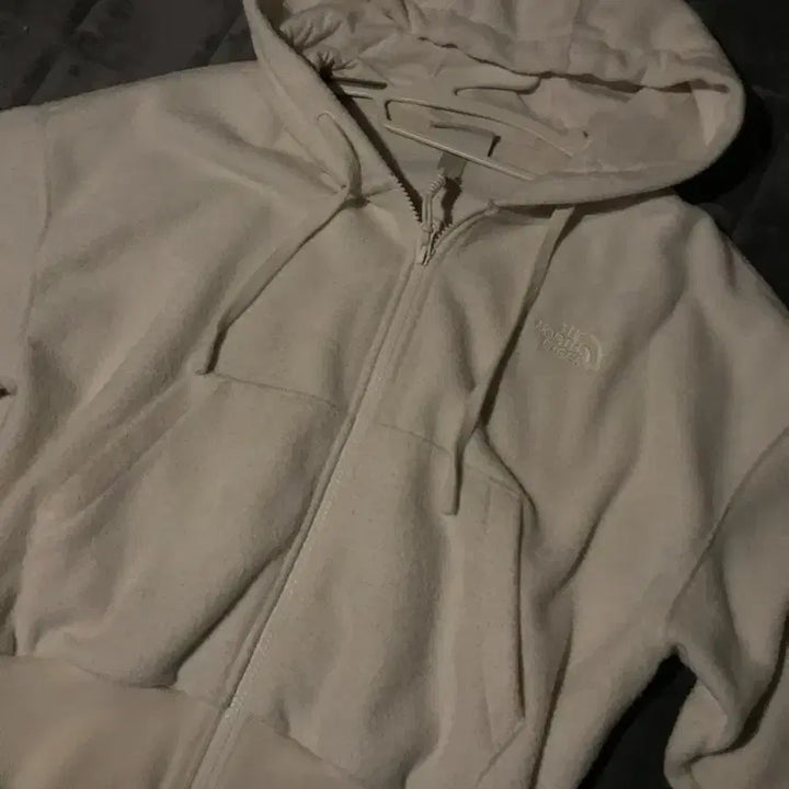 [BUNJANG] The North Face Ivory Cropped Hoodie / 노스페이스 아이보리 크롭 후드집업