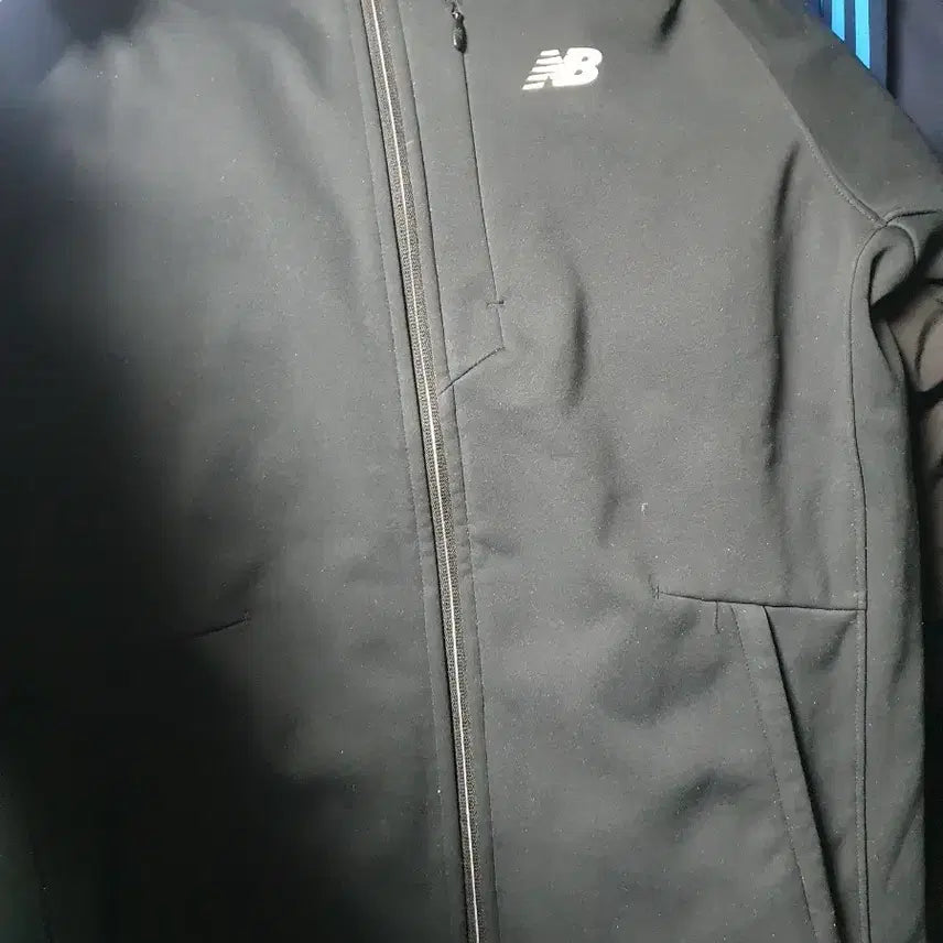 [BUNJANG] New Balance Black Hooded Zip-Up Jacket / 뉴발란스 블랙 후드 집업 자켓 m