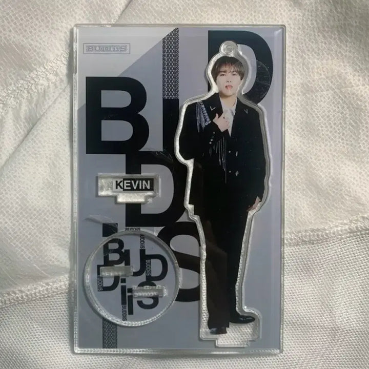[BUNJANG] Evident Buddyz Kevin Acrylic Stand / 에비단 버디즈 케빈 아크릴스탠드