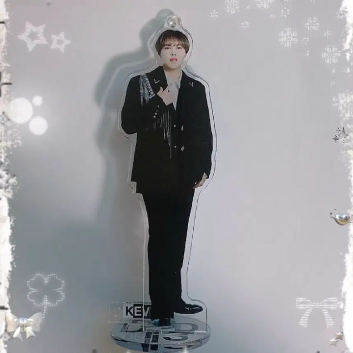 [BUNJANG] Evident Buddyz Kevin Acrylic Stand / 에비단 버디즈 케빈 아크릴스탠드