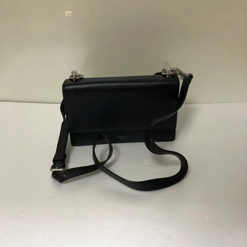 [BUNJANG] Oryany Crossbody Bag / 오야니 크로스백@9902