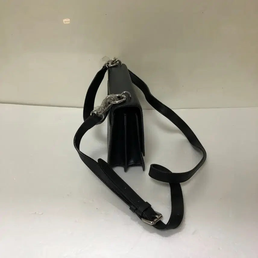 [BUNJANG] Oryany Crossbody Bag / 오야니 크로스백@9902