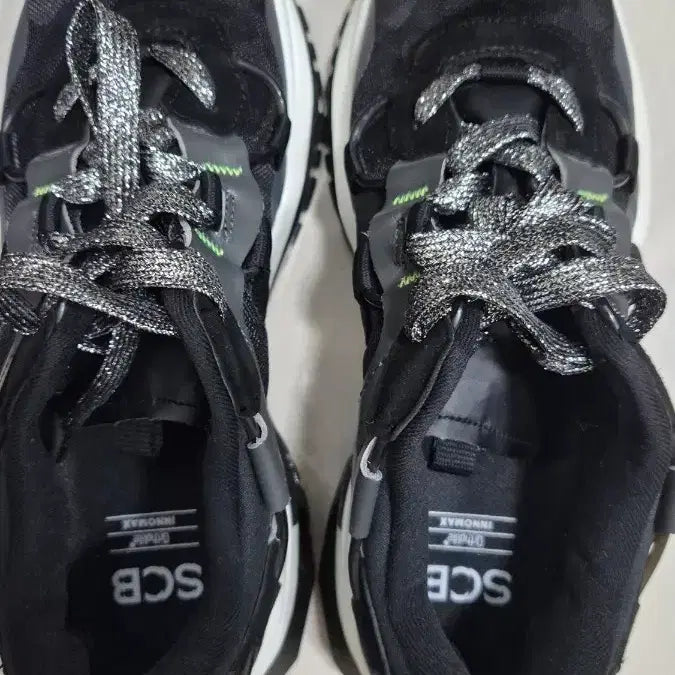 [SOLD OUT] 슈콤마보니 SCB 블랙 스니커즈 운동화245