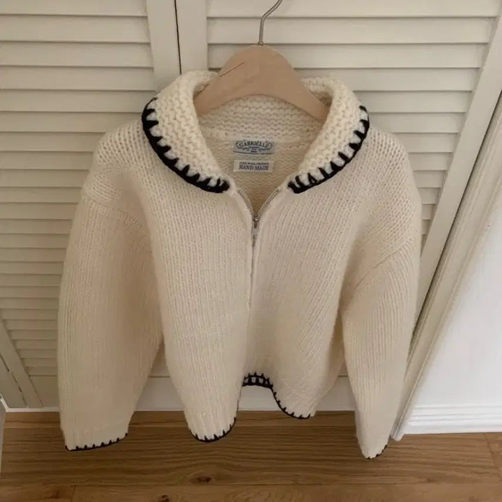[BUNJANG] Color Block Stitch Cardigan / 배색스티치가디건 새상품