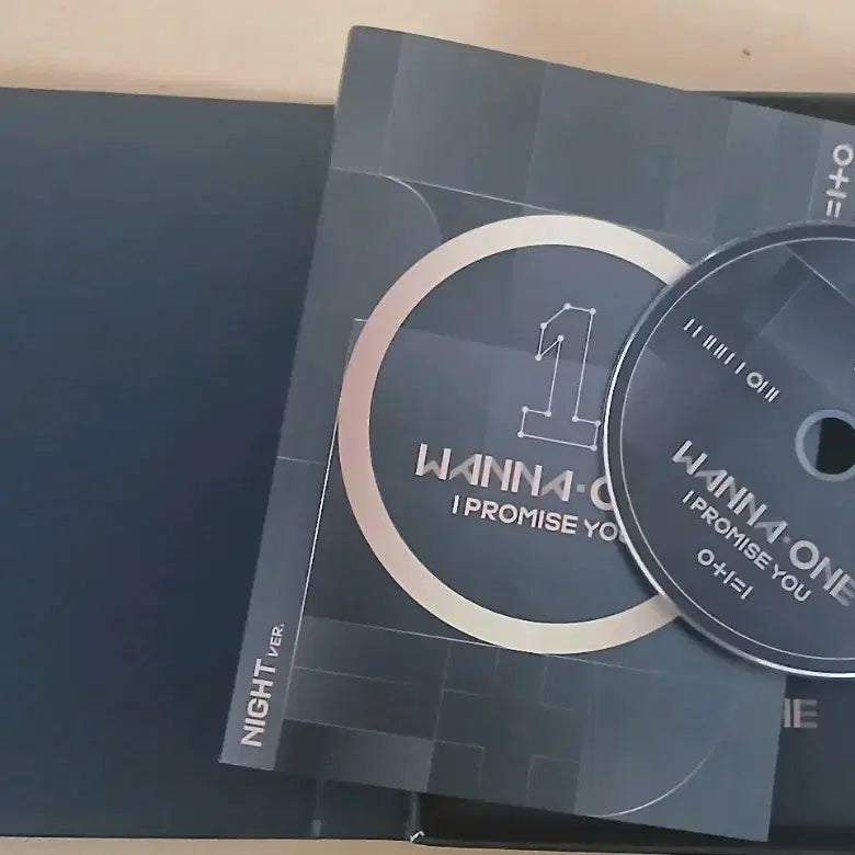 [SOLD OUT] 워너원 앨범 포토북