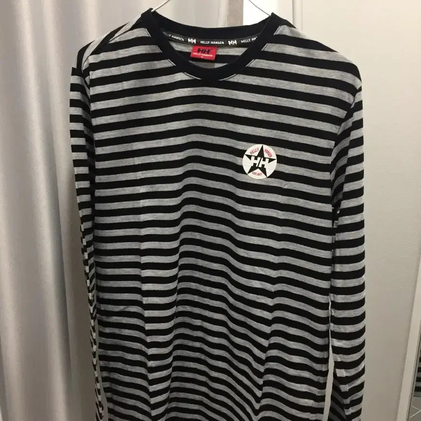 [SOLD OUT] 빈티지 스트라이프 롱슬리브 모리걸히피y2k갸루