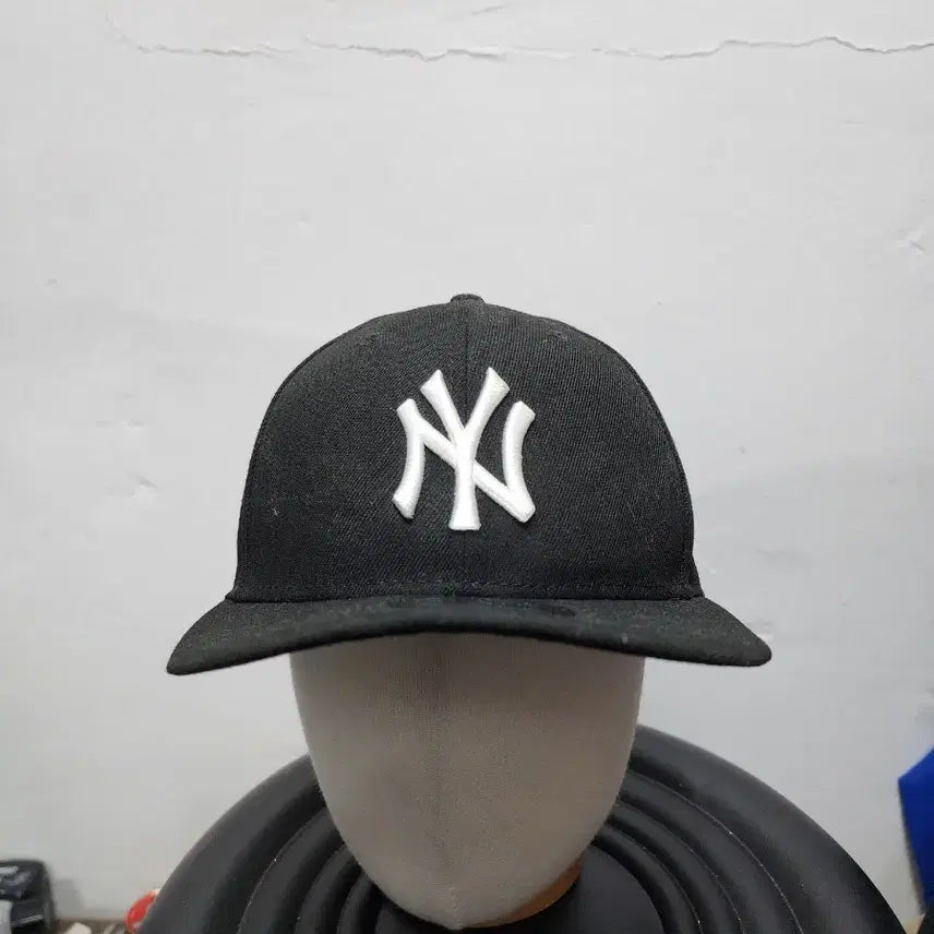 [BUNJANG] New Era New York Yankees Black Ball Cap / 뉴에라 x 뉴욕양키즈 블랙 볼캡