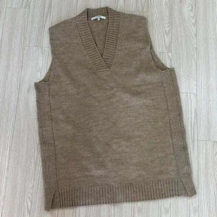 [BUNJANG] Beige Knit Vest / 니트조끼 베이지