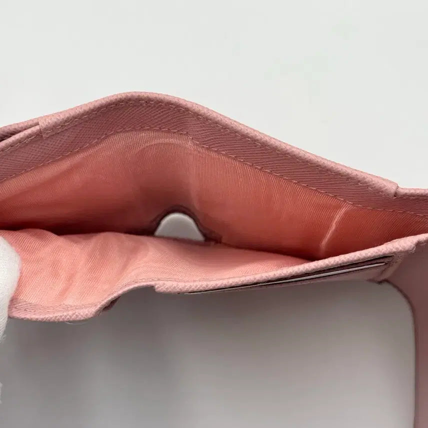 [BUNJANG] Prada Saffiano Triangle Pink Wallet / 프라다 사피아노 트라이앵글 핑크 반지갑 1MH043