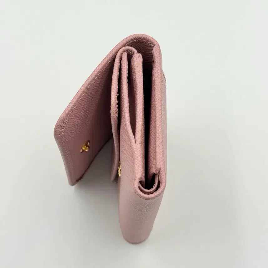 [BUNJANG] Prada Saffiano Triangle Pink Wallet / 프라다 사피아노 트라이앵글 핑크 반지갑 1MH043