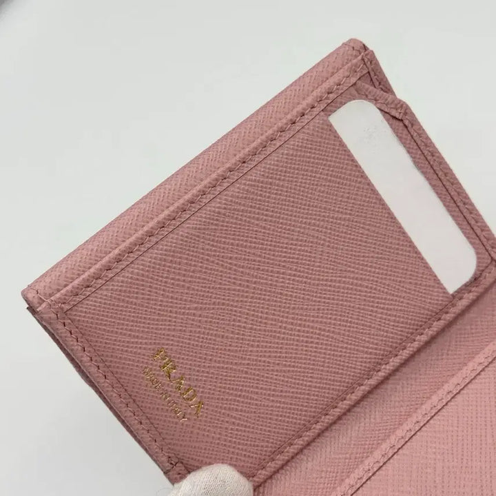 [BUNJANG] Prada Saffiano Triangle Pink Wallet / 프라다 사피아노 트라이앵글 핑크 반지갑 1MH043