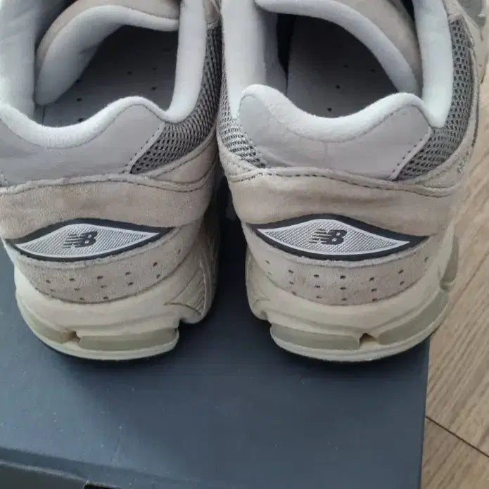 [BUNJANG] New Balance 2002RC Gray Sneakers / 뉴발란스 2002rc그레이255