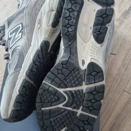 [BUNJANG] New Balance 2002RC Gray Sneakers / 뉴발란스 2002rc그레이255