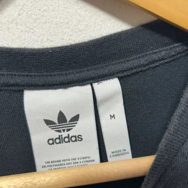 [BUNJANG] Adidas Black Pocket T-Shirt (Size M) / 아디다스 블랙 포켓 반팔 티셔츠 M