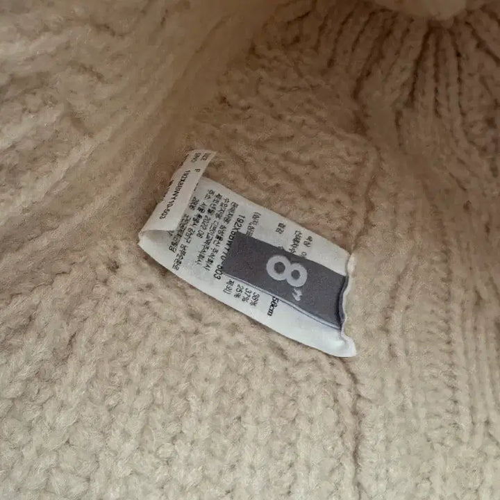 [BUNJANG] 8 Seconds Cable Knit Bucket Hat / 에잇세컨즈 꽈배기 니트 버킷햇