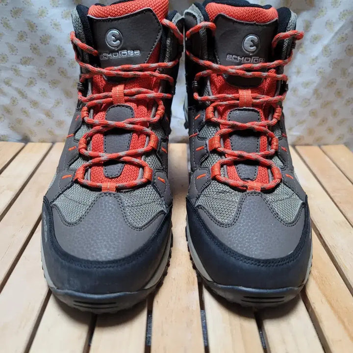 [BUNJANG] Echoleva Pucerin Hiking Boots / 에코로바 등산화 285 (실착280)