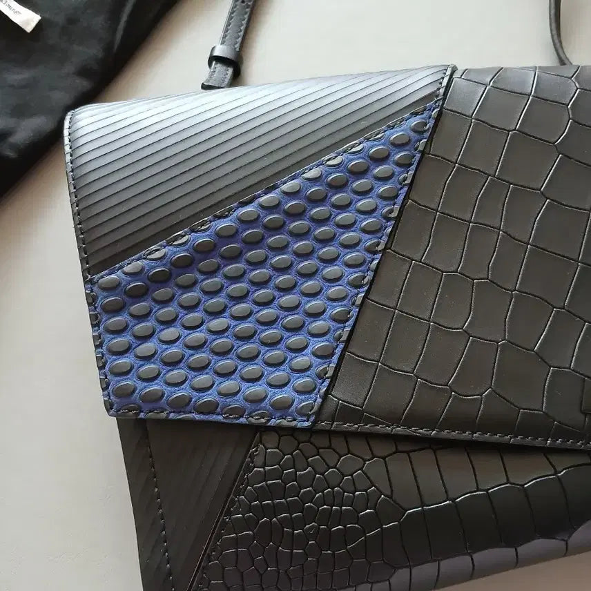 [BUNJANG] LOUGE &amp; LOUNGE VENT Clutch Bag / 루즈앤라운지 크로스백