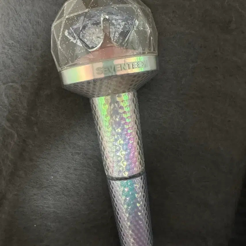 [BUNJANG] SEVENTEEN Official Light Stick (Ver.1) + Random Mini Album / (급처)세븐틴 응원봉(뉴럿봉)/미니앨범 무료