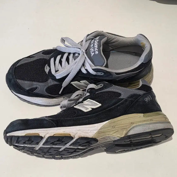 [SOLD OUT] 뉴발란스 993 블랙 스니커즈 270