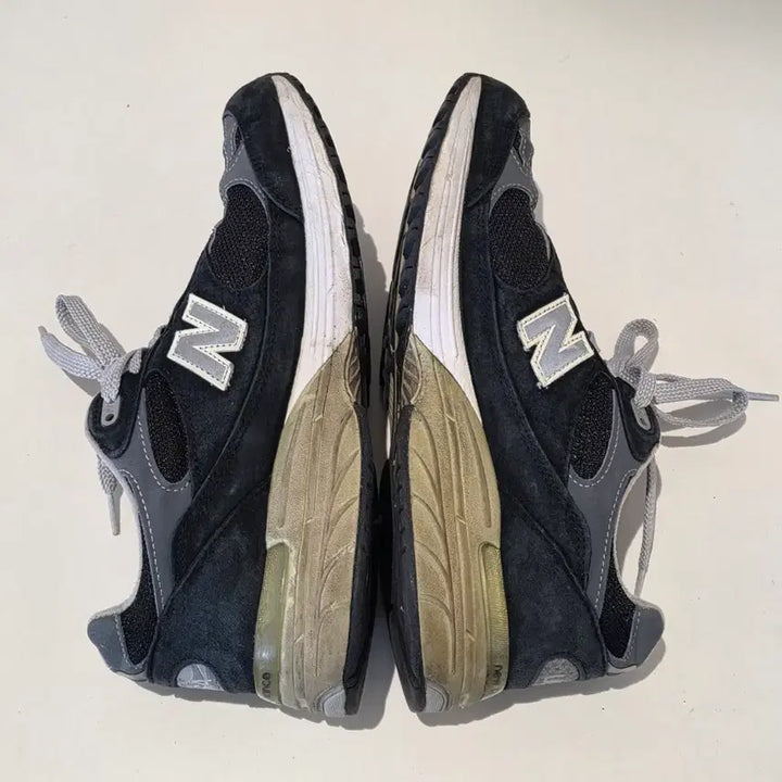 [SOLD OUT] 뉴발란스 993 블랙 스니커즈 270